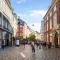 Sanders Leaves - Chic Three-Bedroom Apartment In Downtown Copenhagen