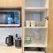 NO PARTY ALLOWED, Entire Brand New 3 bedroom townhouse, free unlimited fibre wifi and free parking