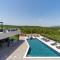 NEW! Luxury Villa Madre with 5 en-suite bedrooms, heated 72sqm Mineral pool, Whirlpool, outdoor Gym, Playground - Zmijavci