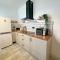 Central House with Pool Table, Free Parking, Super-Fast Wifi and Smart TV with Virgin TV and Netflix by Yoko Property