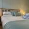 Harbourside by Caithness Luxury Apartments NC500 - 2 Bedroom holiday home - Sleeps Work teams upto 2 & holiday makers upto 6 with bike store