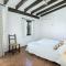 Owl Booking Villa Marvil - Exclusive Holidays