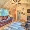 Clover Cabin with Hot Tub and Deck in Hocking Hills! - Logan