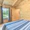 Clover Cabin with Hot Tub and Deck in Hocking Hills! - Logan