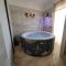 Villa 6 couchages spa privatif, accès direct mer, piscine