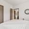 Brand New 2 Bed 2 Bath Near Perry District and DT