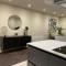 High End 1 BR Apt, 2 Beds Desirable Chigwell CHCL F3 - Chigwell