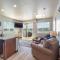 Beautiful Triplex Unit With Spectacular Lake View!