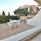CONFORTABLE APPARTEMENT GRANDE TERRASSE PISCINE PARKING CLIM