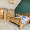 Waterfront Lake Tomahawk Cabin with Game Room!