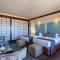 Inverdoorn Game Reserve Lodge