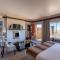 Inverdoorn Game Reserve Lodge
