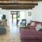 Owl Booking Villa Santuiri - Exclusive Holidays