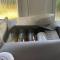 Brighouse Studio - Pet Friendly! - Free Parking