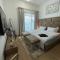 Private gorgeous Room with Marina view with Shared Kitchen in Shared Apartment