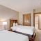 2 Bedroom Ski in Condo Only One Block from Historic Downtown, Shopping, Restaurants and Entertainment - بريكنريدج