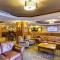 2 Bedroom Ski in Condo Only One Block from Historic Downtown, Shopping, Restaurants and Entertainment - بريكنريدج