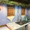 Cheerful 4 bedroom house with garden free parking