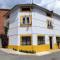La casa amarilla Candeleda