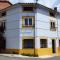 La casa amarilla Candeleda
