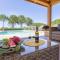 Villa Girasoli con piscina privata e SPA a 2km dalla spiaggia