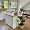 Sunny Oak Estate