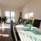 Sunny Oak Estate