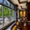 Crowne Plaza Shenandoah - The Woodlands Area by IHG