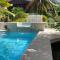 Amanda's Place Green Studio - pool and tropical garden - Caye Caulker