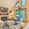 Fire Pit and Deck Colorful Cabin in Pocono Lake! - Pocono Lake
