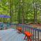 Fire Pit and Deck Colorful Cabin in Pocono Lake! - Pocono Lake