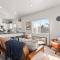 New 2 Bed 2 Bath Near Perry District and DT
