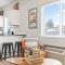 New 2 Bed 2 Bath Near Perry District and DT