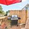 Charming Seaview Home with BBQ, Deck and Fire Pit - Seaview