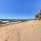 Douglas Whispering Winds Cottage with Beach! - Douglas