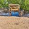 Douglas Whispering Winds Cottage w/ Beach!