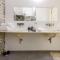 White Stylish Apartment 3
