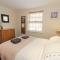 Whistle Stop Apartment