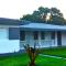 Paradise Awaits! Beach, King Bed, Private Yard & Workspace