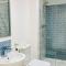 Coast House Cromer - Sleeps 15, hot tub, sea views