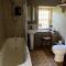 TY CAPEL ABERSOCH beaches, comfy beds, super Wi-Fi, TV, wood fires, garden, bbq - Llanengan