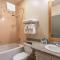 Ski in Ski Out Juniper Springs Lodge #351 Luxury Slope-side 2 Bedrm 2 Bath End Unit!