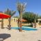 Al Bait resort with private swimming pools -HRS stables - Al Ḩamrānīyah