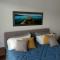 Menesse mitdtown2 , AVE 25TH