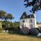 Villa with direct access to the beach