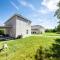 Lakeshore Retreat