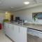 Beachside Magnetic Harbour Apartments