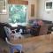 Cosy Country Cottage - Outdoor Pizza Oven - Rural Setting on 4 Acres