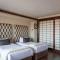 Inverdoorn Game Reserve Lodge
