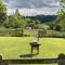 The Dragon's Hut with cosy logburner - Wrexham